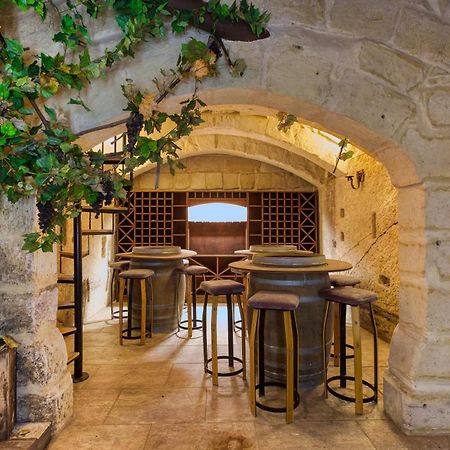 Spacious 4Br Home With Wine Cellar In Zebbug By 360 Estates Extérieur photo