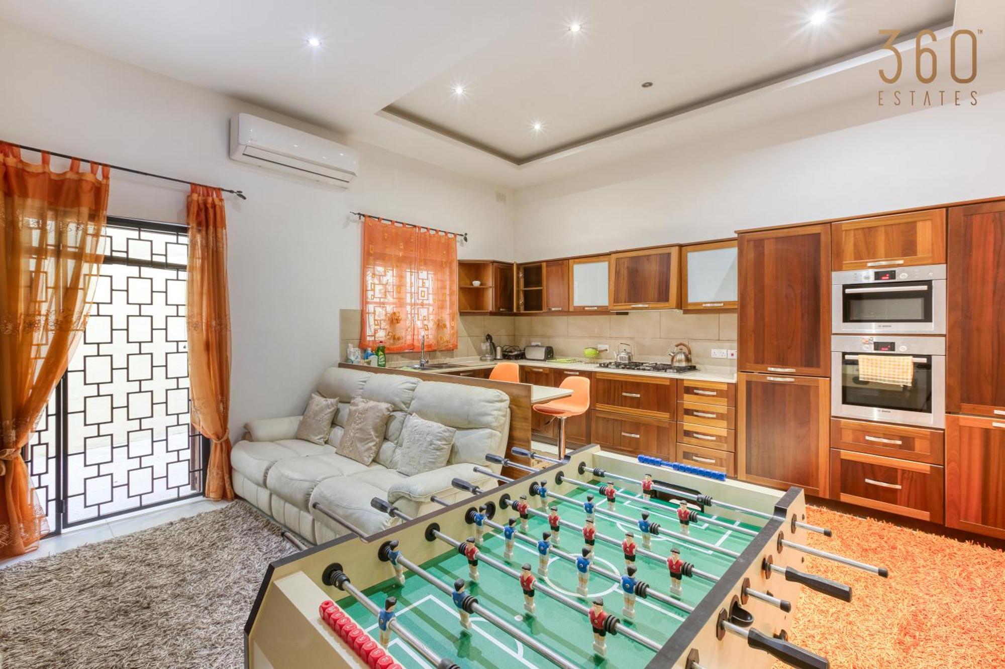 Spacious 4Br Home With Wine Cellar In Zebbug By 360 Estates Extérieur photo