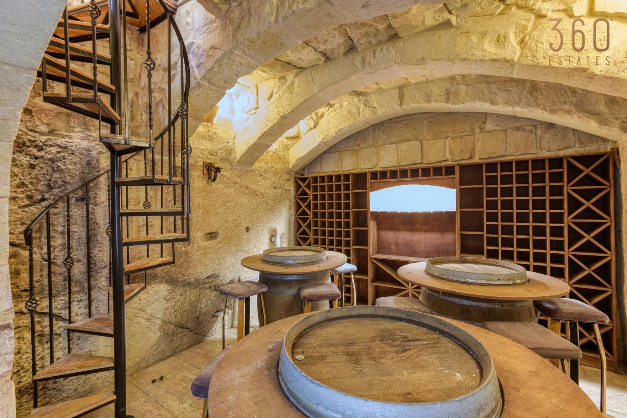 Spacious 4Br Home With Wine Cellar In Zebbug By 360 Estates Extérieur photo