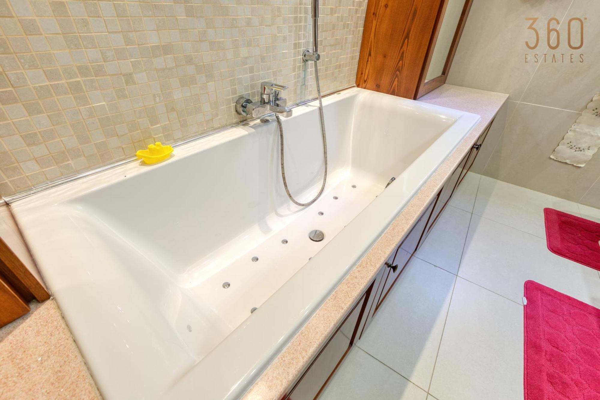 Spacious 4Br Home With Wine Cellar In Zebbug By 360 Estates Extérieur photo