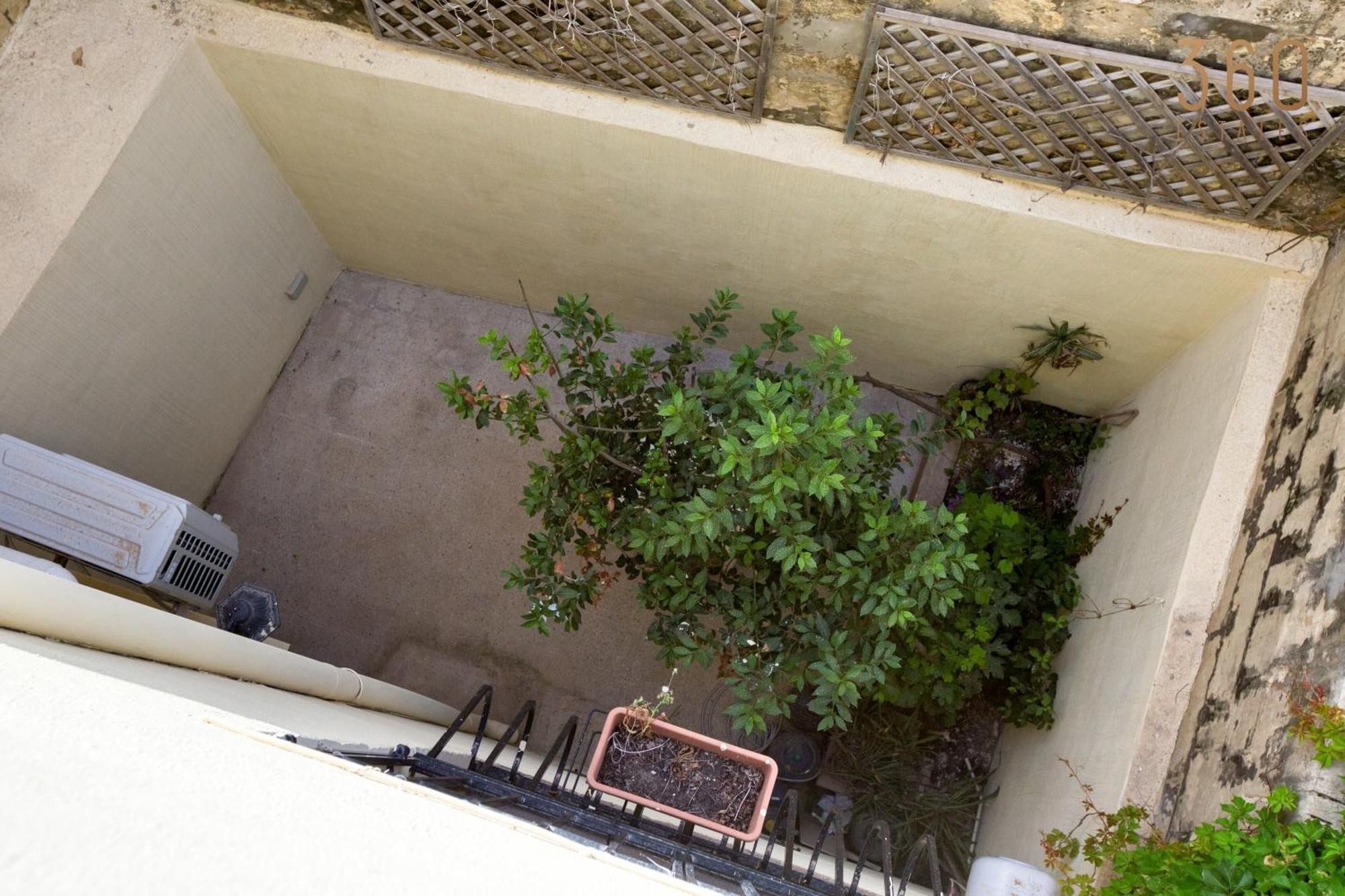 Spacious 4Br Home With Wine Cellar In Zebbug By 360 Estates Extérieur photo