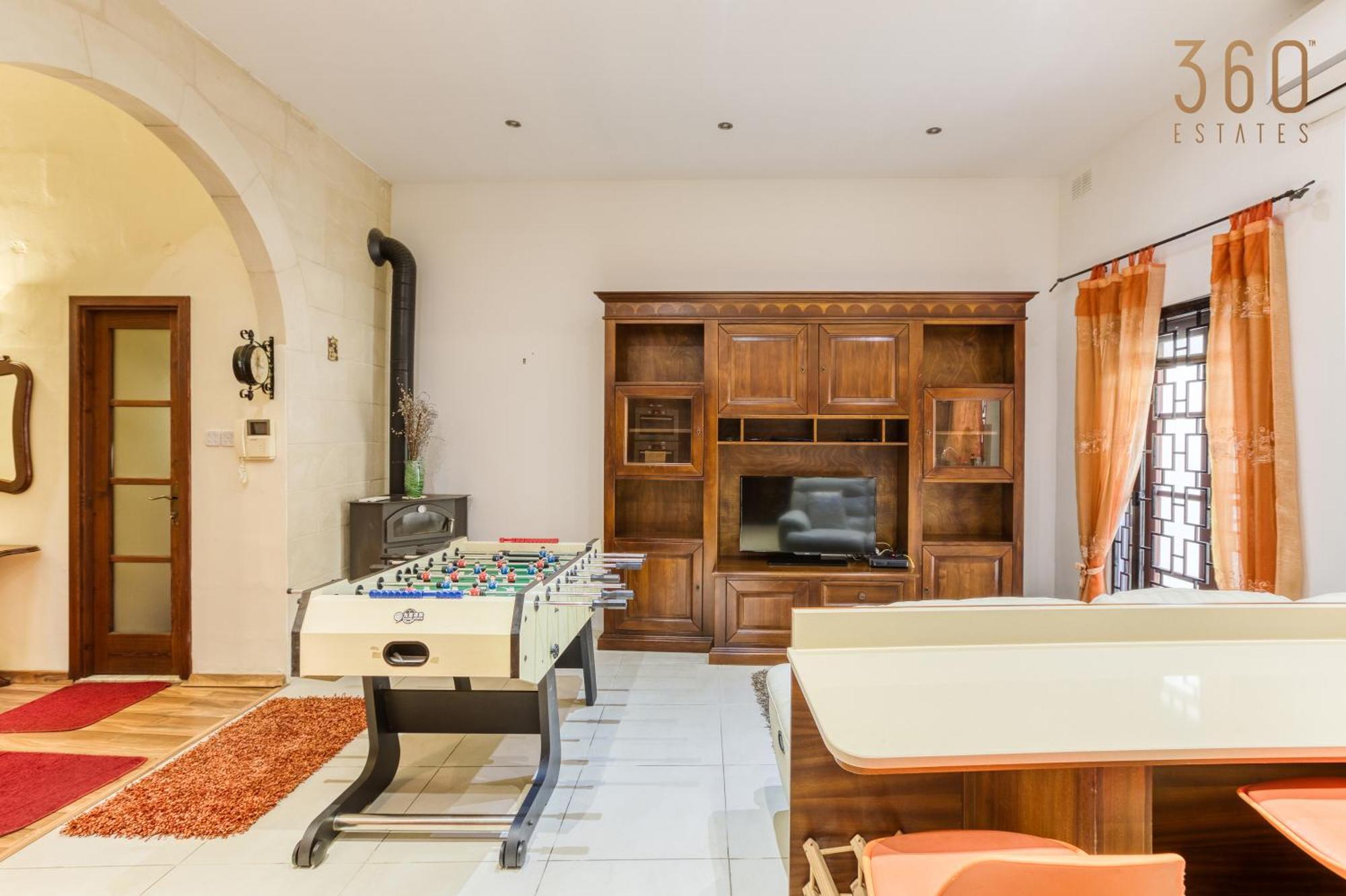 Spacious 4Br Home With Wine Cellar In Zebbug By 360 Estates Extérieur photo
