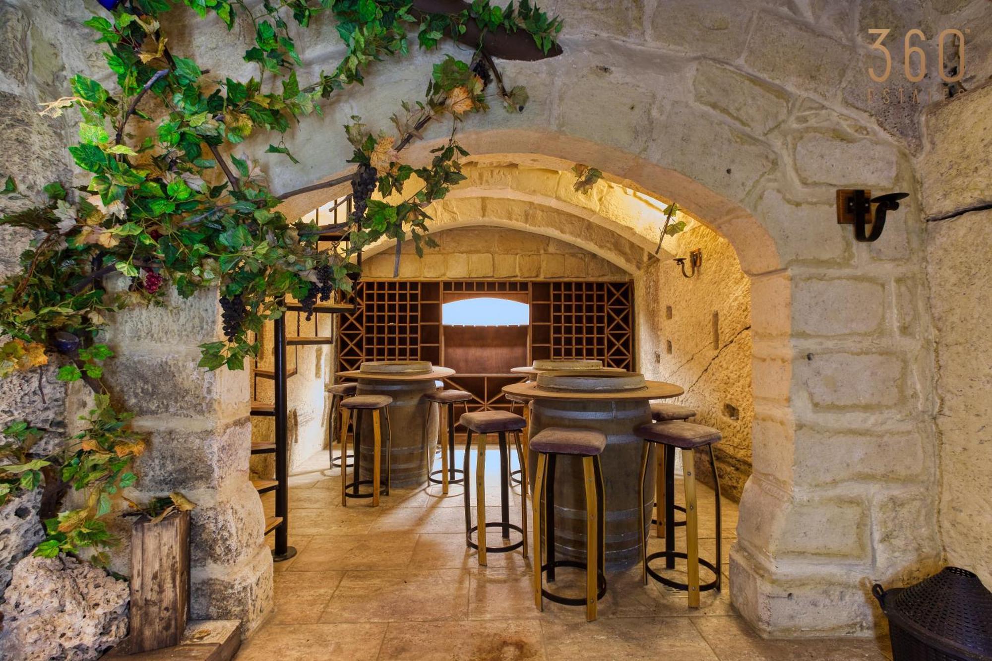 Spacious 4Br Home With Wine Cellar In Zebbug By 360 Estates Extérieur photo