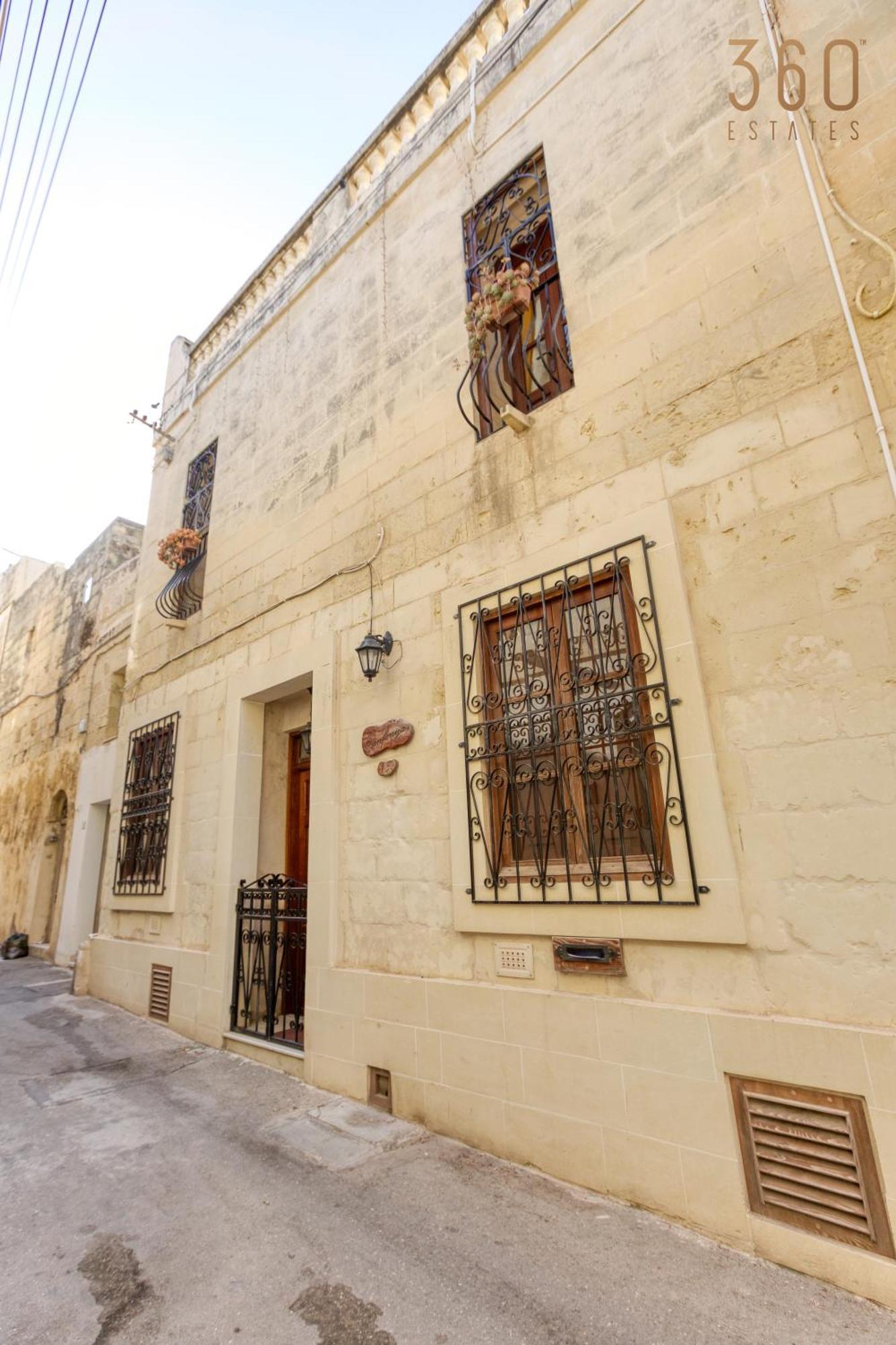 Spacious 4Br Home With Wine Cellar In Zebbug By 360 Estates Extérieur photo